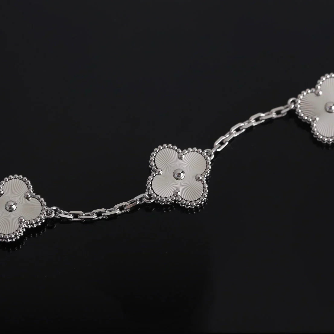 CLOVER in Silver
