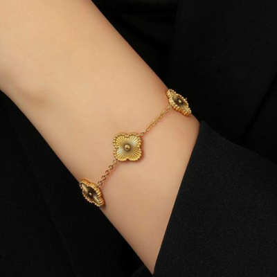Clover Charm Bracelet