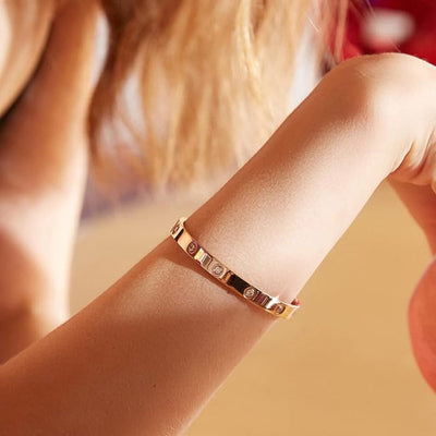 Zirconia-Embellished Endless Loop Bracelet