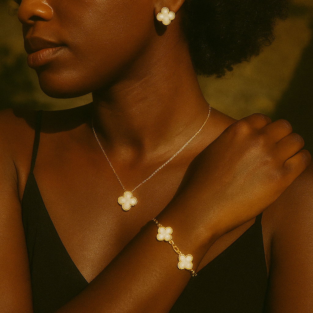 CLOVER | White Collection