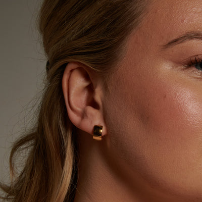 LIVIA Mini Gold Hoop Earrings